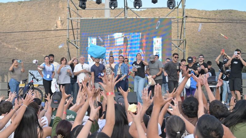 Salud presente en la celebración de los estudiantes