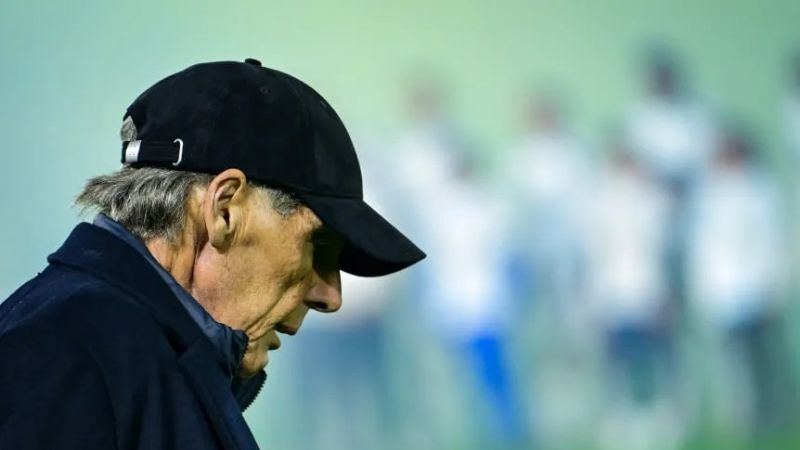 Russo, hospitalizado para nuevos chequeos