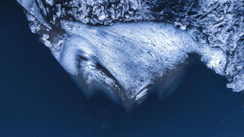 NASA detecta una misteriosa anomalía en el fondo de la Antártida