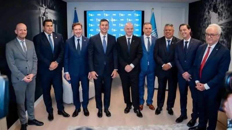 Cuestionan a Milei por faltazo a reunión de FIFA