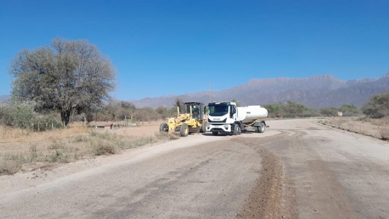 Vialidad Nacional trabaja en el paso externo de la Ruta Nacional 40 en Londres