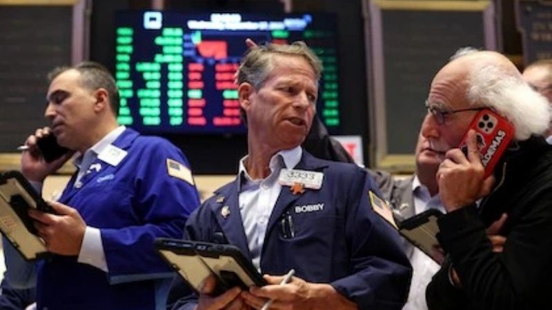 Las acciones argentinas suben hasta 10% y el riesgo país se desploma 100 puntos