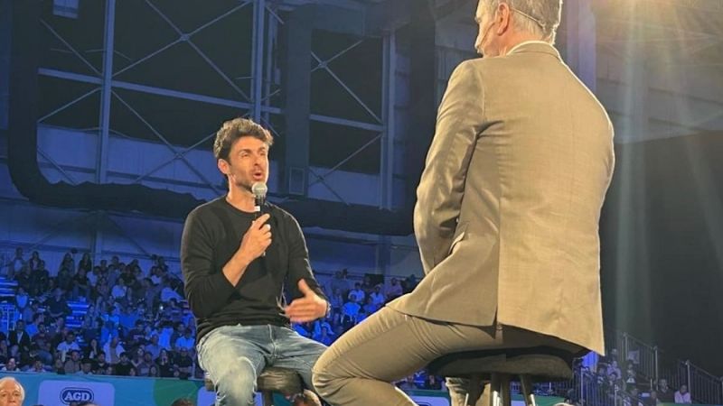 Aimar da el ejemplo de Messi en sus charlas motivacionales