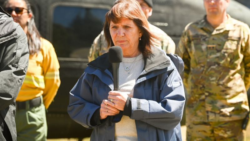 "Tenemos un prófugo muy importante que estamos buscando", afirmó Bullrich