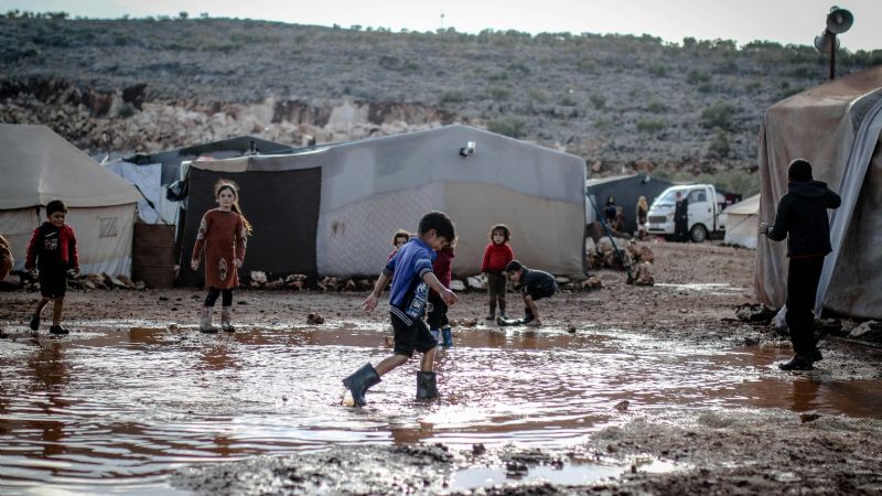 La pobreza cayó al nivel más bajo en siete años y afecta al 31,6% de la población
