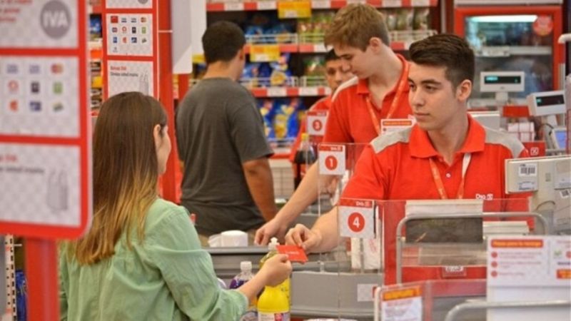 A tomar las previsiones: el lunes no habrá comercios ni supermercados