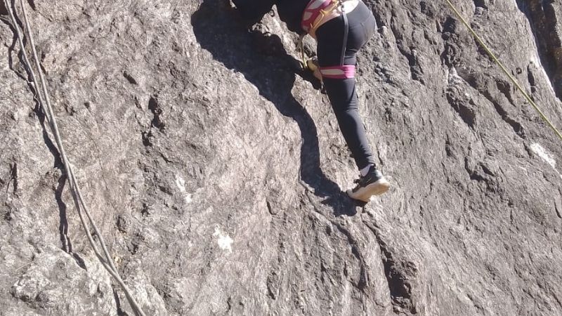Escaladas, trekking y rappel en El Jumeal