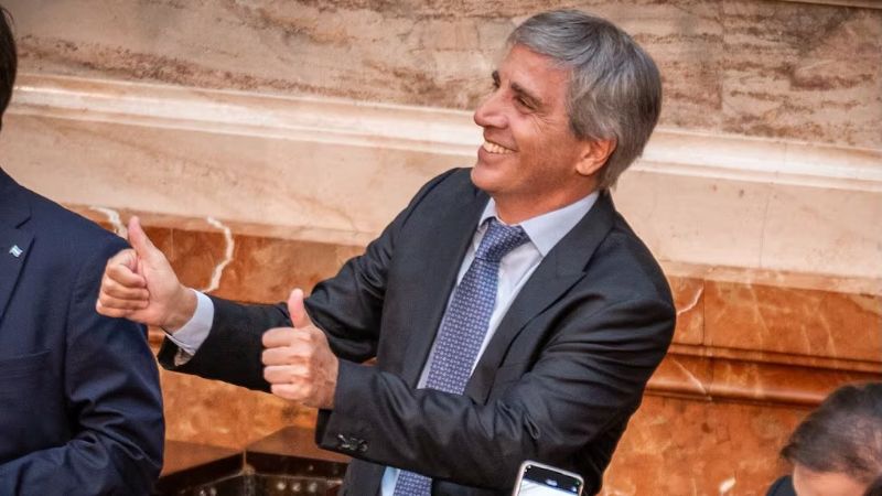 Gobierno renueva deuda en pesos por $7,3 billones pero crece la demanda de dólar linked