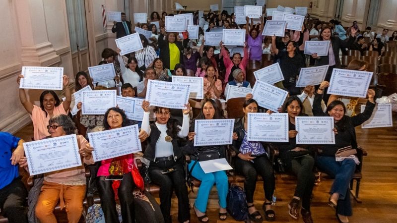 126 artesanas y artesanos se diplomaron en Tejido en Telar