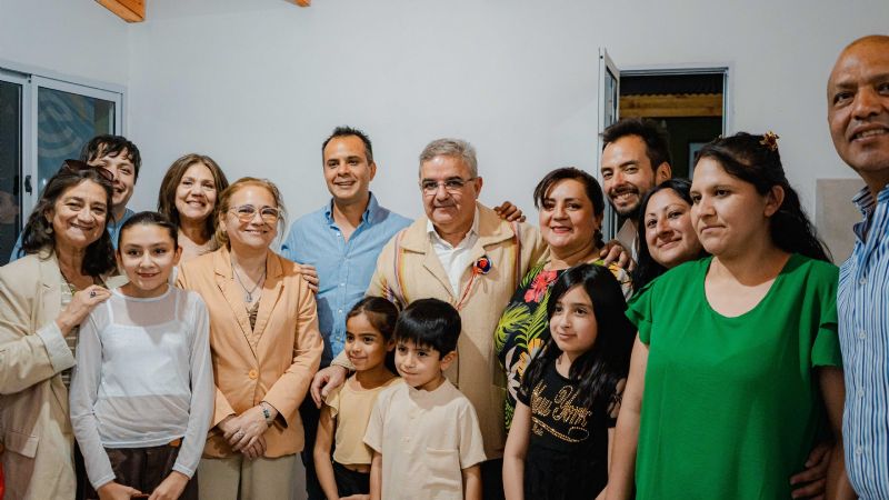 Felicidad plena para vecinas de Mutquín y San Miguel al recibir sus hogares
