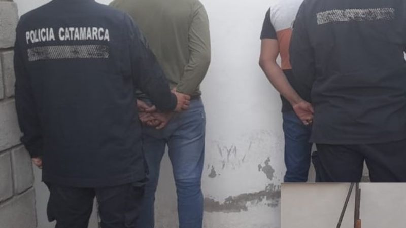 Amenazaron a un hombre con armas de fuego y fueron detenidos