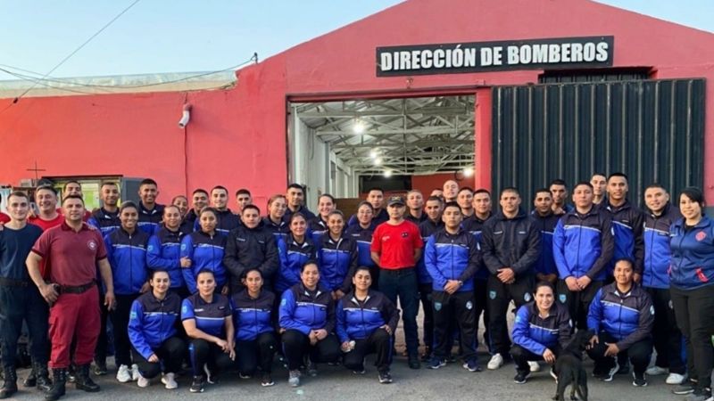 Cadetes visitaron el Cuartel de Bomberos de la Policía de la Provincia