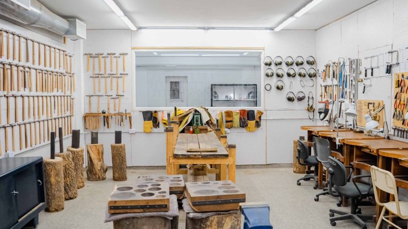 La Escuela de Orfebrería reabrió sus puertas con modernas instalaciones