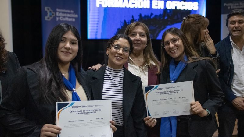La Capital certificó a otros 40 egresados de los talleres de oficios
