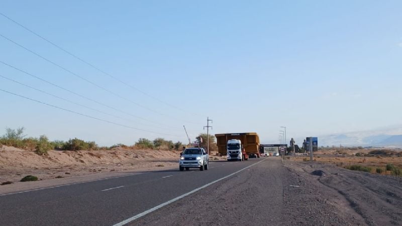 Precaución en Ruta Nacional 60: se desplazan camiones de gran porte