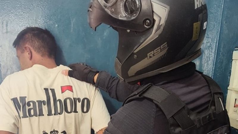 Aprehendieron a un joven acusado de agredir a su madre y cometer un ilícito