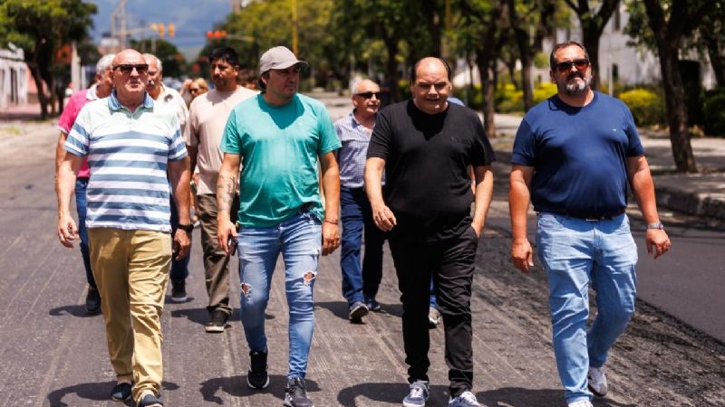 Gustavo supervisó la repavimentación integral de la avenida Belgrano