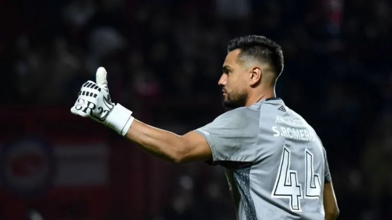 Señales de “Chiquito” Romero a Racing