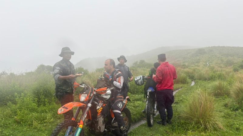 Rescataron a dos turistas extraviados en Paclín