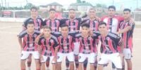 DEFENSORES DE ESQUIÚ, con novedosa indumentaria, volvió con una valiosa victoria desde Recreo.