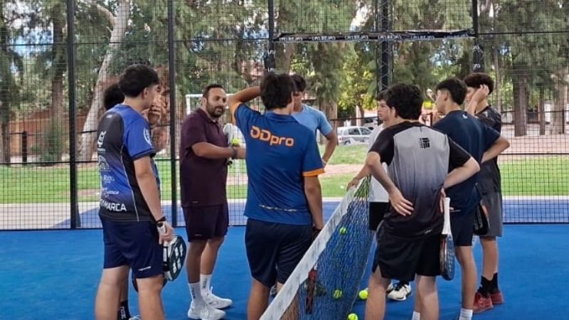 El entrenador de Tapia brindó una Clínica en el Club La Rejas