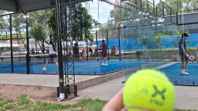 El entrenador de Tapia brindó una Clínica en el Club La Rejas