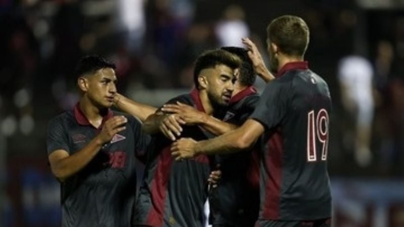 Lanús goleó 4-1 a Sarmiento de La Banda