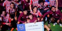 LOS JUGADORES de Estudiantes con 