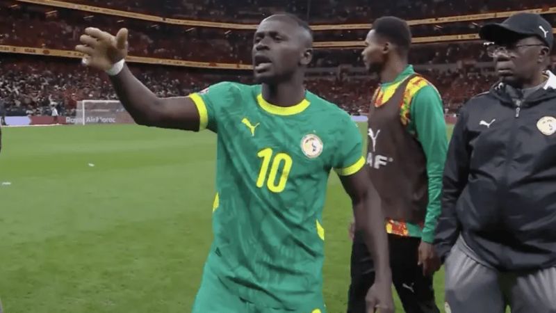 Senegal campeón en escandalosa final africana