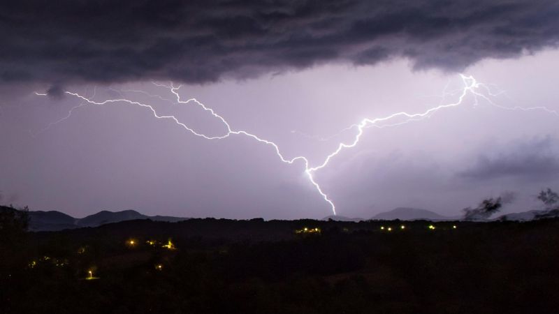 Alerta por tormentas fuertes y posible granizo en gran parte del país