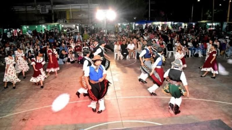 Nueva noche de música y encuentro en el Playón