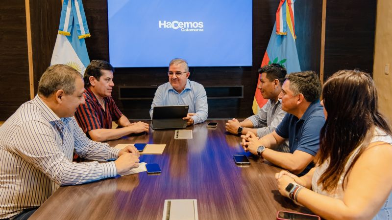 Raúl e intendentes definen obras para 2026 en El Alto y El Rodeo