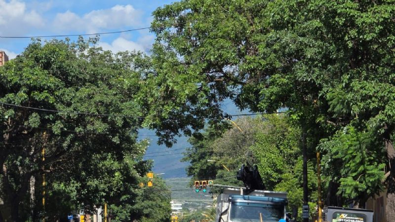 Continúan los trabajos de pavimentación y fresado en Av. Belgrano