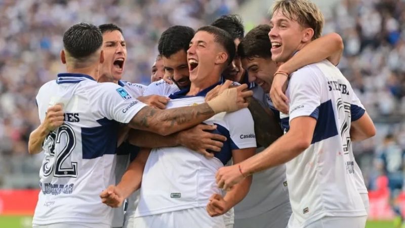 Gimnasia liquidó a Racing con un gol olímpico