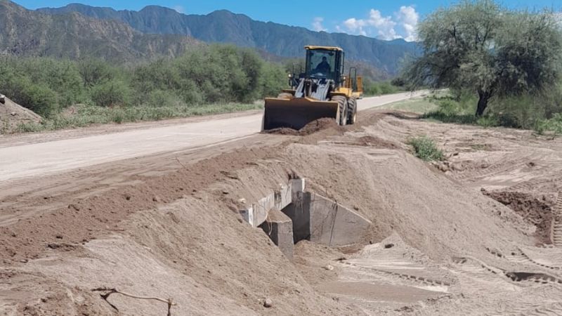 Vialidad Nacional normalizó distintos tramos de las Rutas 40 y 60 tras los daños por las lluvias
