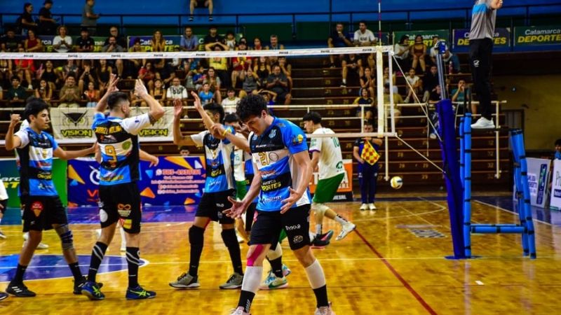 Ateneo venció a Ferro en un partido para el "infarto"