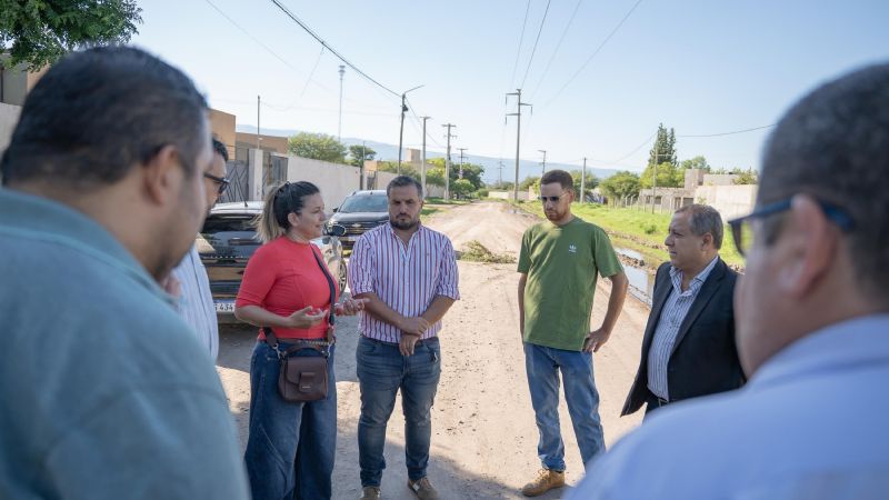 Valle Viejo avanza con obras de saneamiento y planificación vial