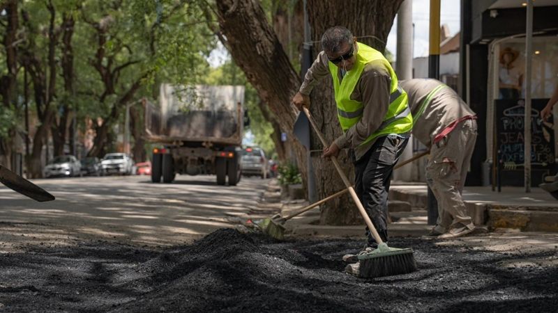 Trabajos de bacheo en Valle Viejo