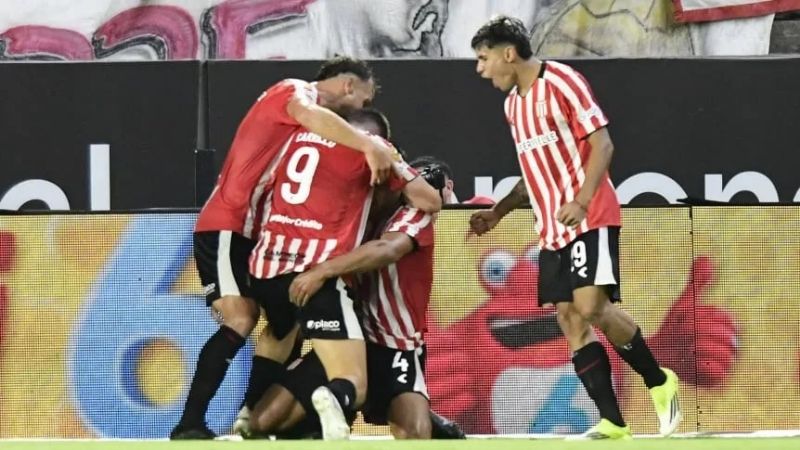 Estudiantes fue mucho para Boca y le ganó 2-1