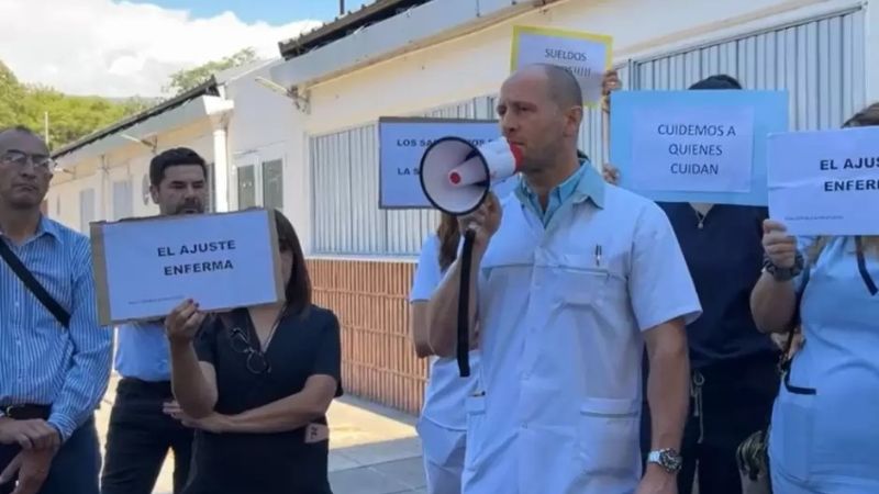 Crece el conflicto en Salud por deudas en guardias y condiciones laborales