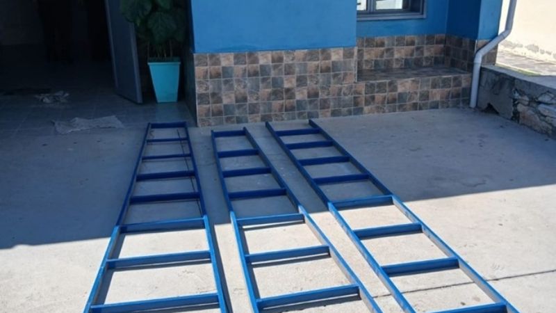 Recuperaron tres escaleras robadas