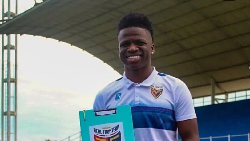 Influencer “doble” de Vinicius con contrato profesional