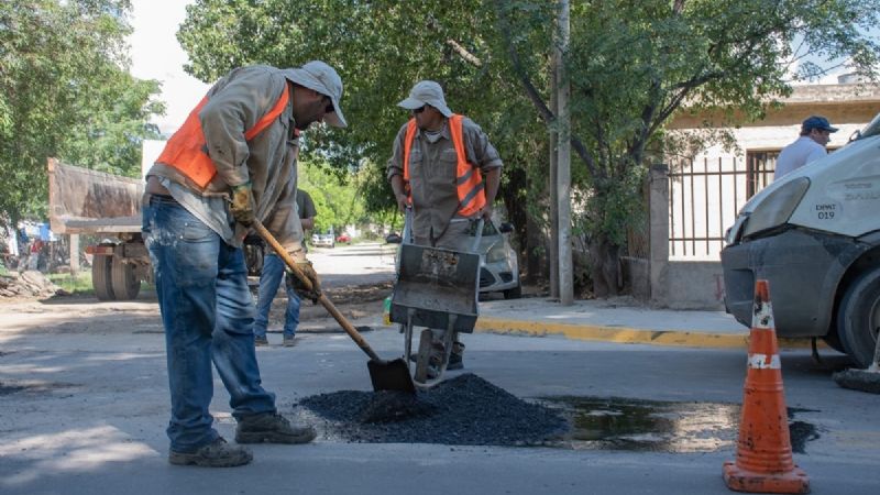 Avanza el mantenimiento vial con prioridad en la avenida Enrique Ocampo