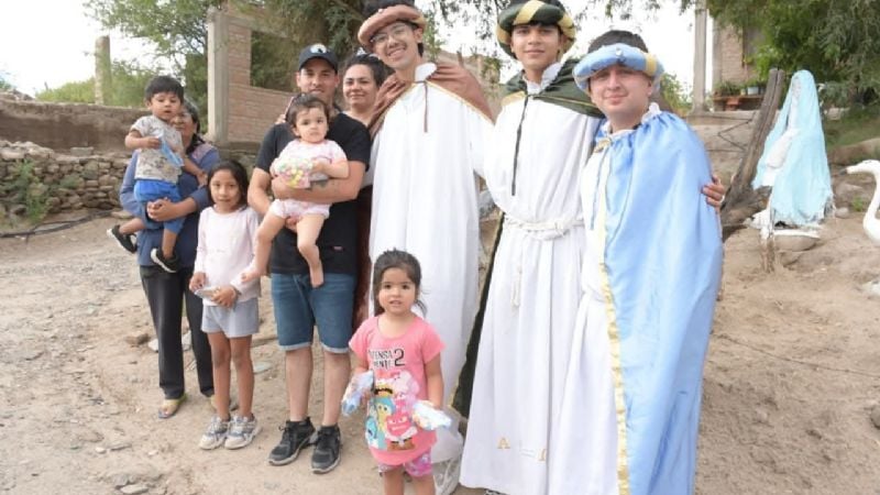 La magia de los Reyes Magos sigue recorriendo los barrios