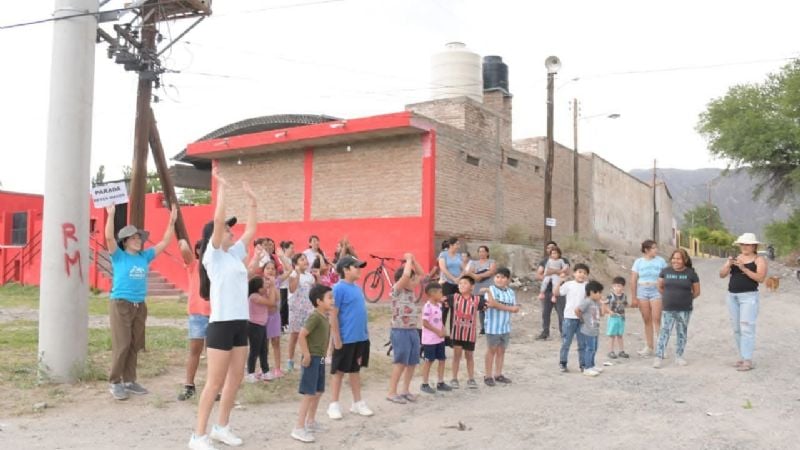 La magia de los Reyes Magos sigue recorriendo los barrios