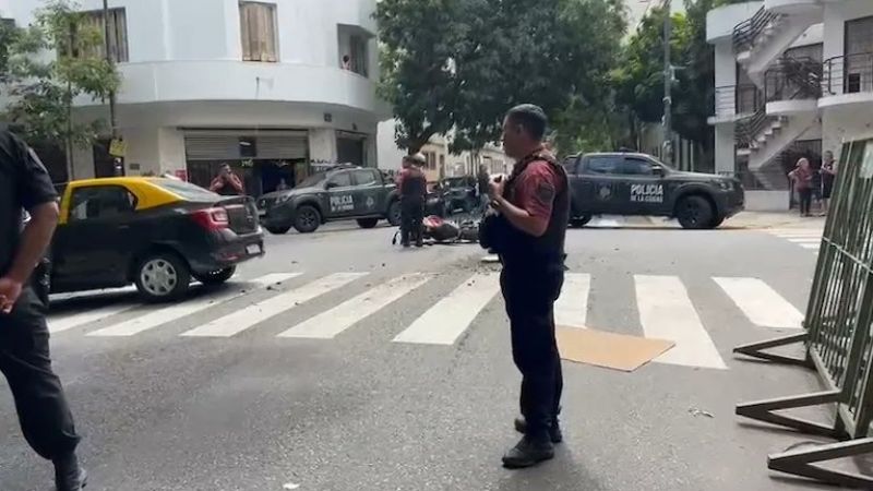 Tragedia frente a la casa de Cristina Kirchner: choque múltiple y un muerto