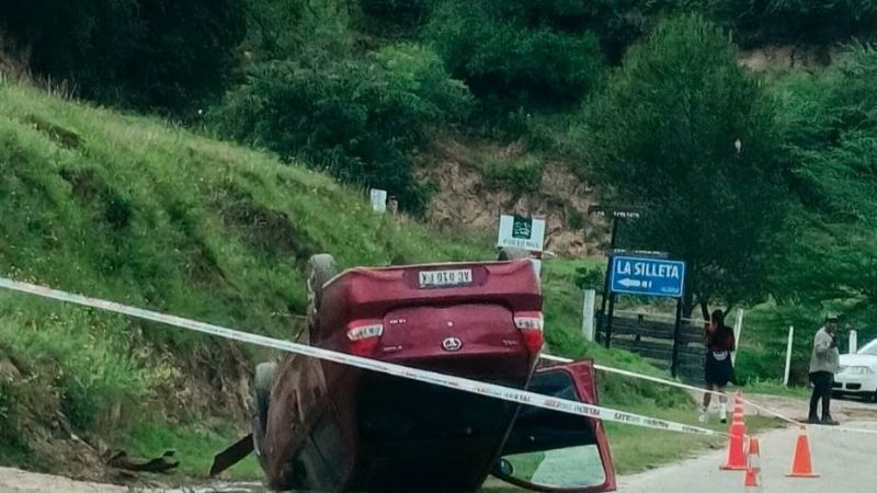 Automovilista terminó herido tras un impactante vuelvo en Las Juntas