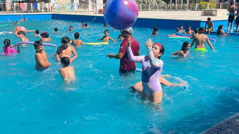 Más de 120 niños y 80 adultos mayores disfrutan de la colonia en el EDI Provincial