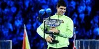 EL  QUE LE  FALTABA. Con este título se transformó en el jugador más joven de la historia en ganar los 4 trofeos de Grand Slam: Estados Unidos, París, Lóndres y ahora Australia.. 