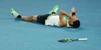 ALCARAZ, campeón del Australian Open. Festejó ante Djokovic y gritó campeón por primera vez en el Abierto de Australia.